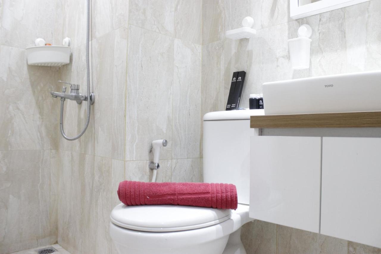 Modern Chic At Grand Afrika By Travelio Apartemen *